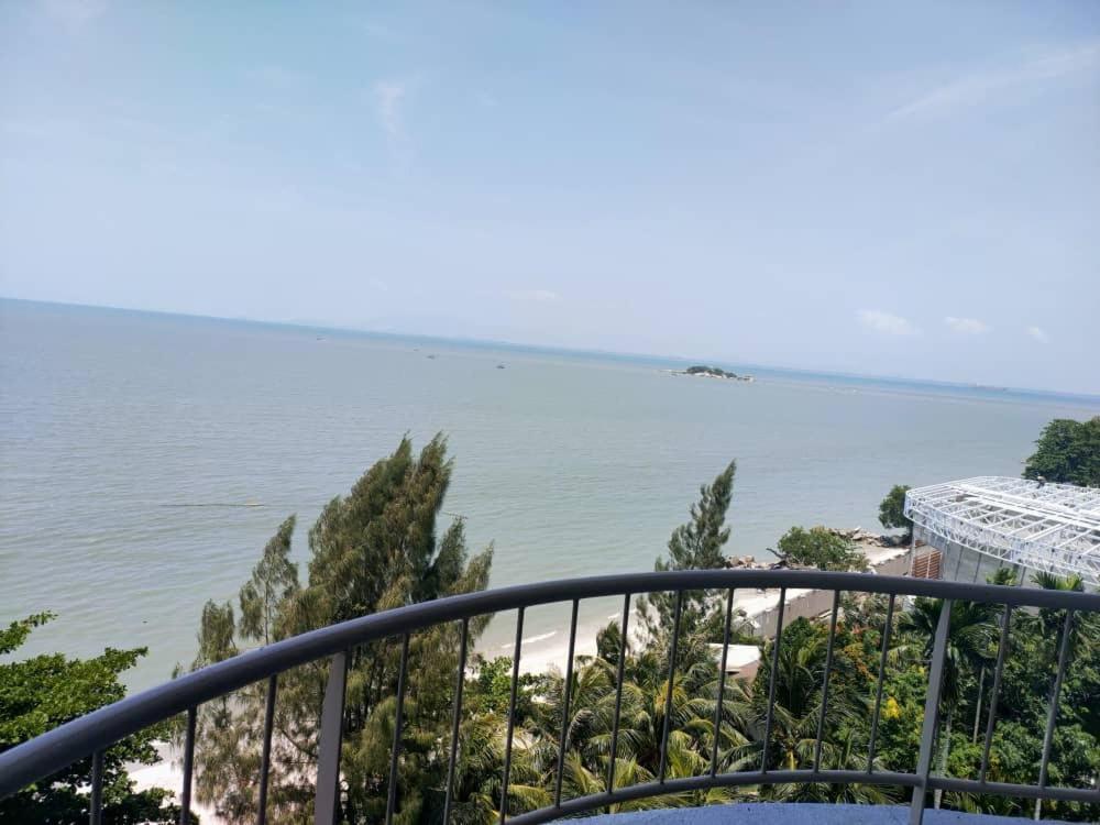 Beachfront Full Sea Penang Tanjung Bungah  Eksteriør bilde